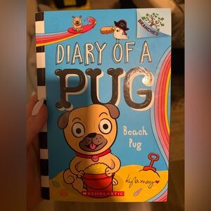 Scholastic Diary of a Pug: Beach Pug - Blue Cover